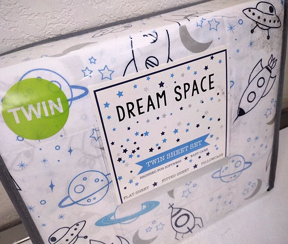 Dream Space Twin Sheet Set Outer Space Rocketships Planets Kids Bedding 3-Pc NEW