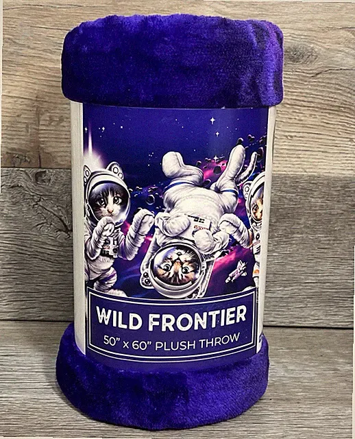 WILD FRONTIER Space Cats Plush Throw Blanket Purple 50x60" Warm Soft Decorative